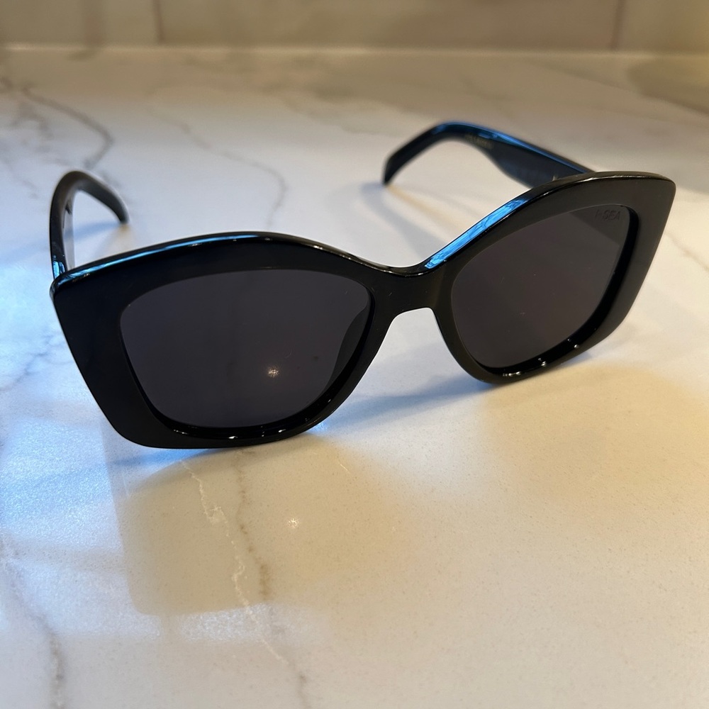 Black fashion sunglasses